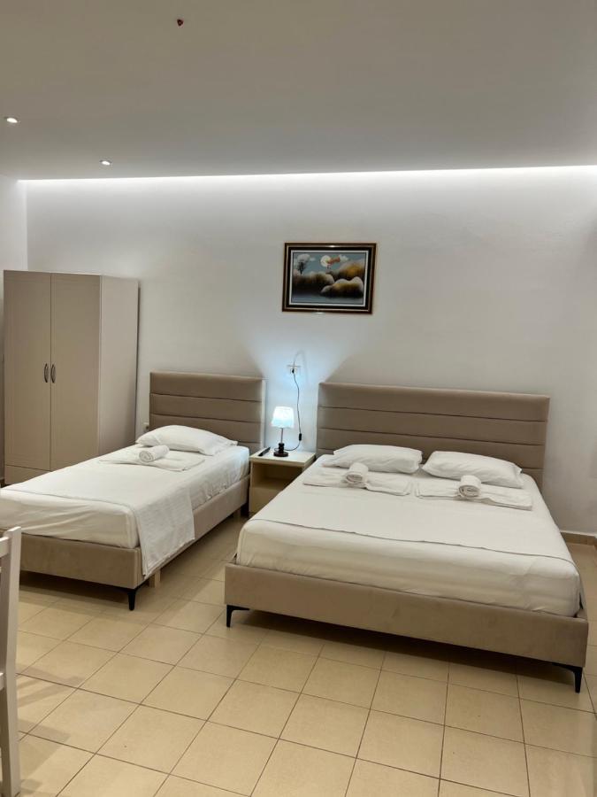 Hotel Moscopole คซามิล ภายนอก รูปภาพ