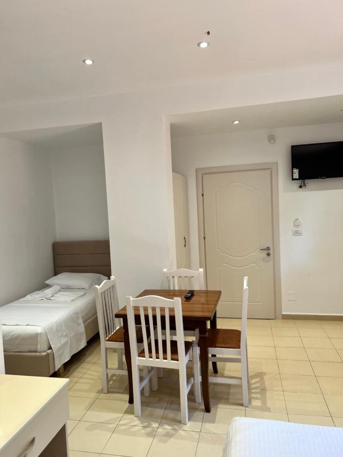 Hotel Moscopole คซามิล ภายนอก รูปภาพ