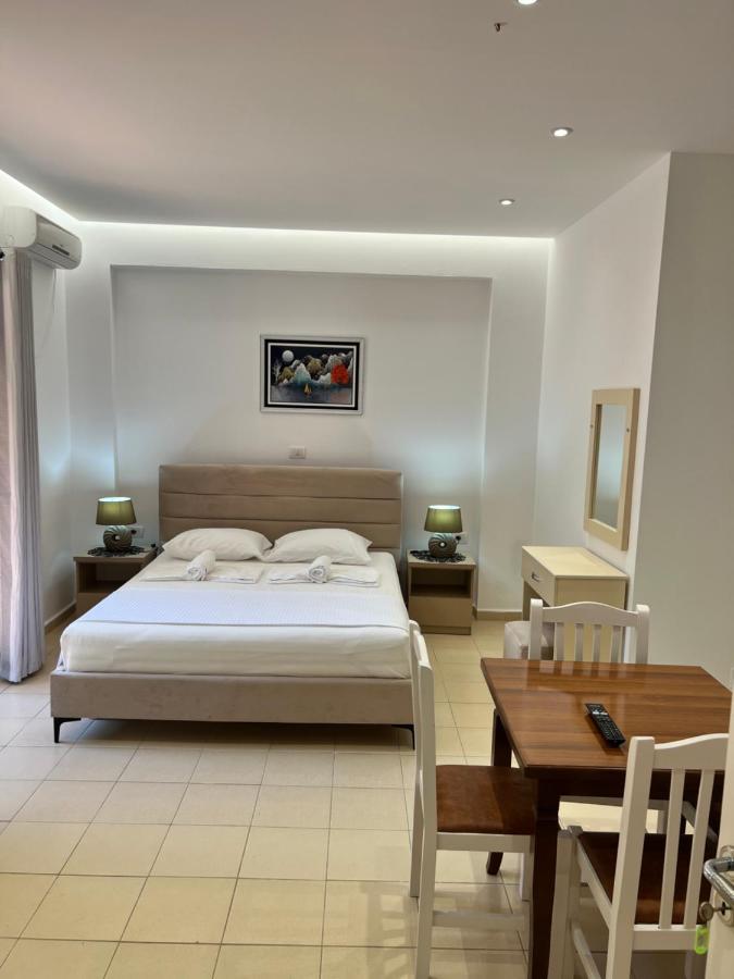 Hotel Moscopole คซามิล ภายนอก รูปภาพ