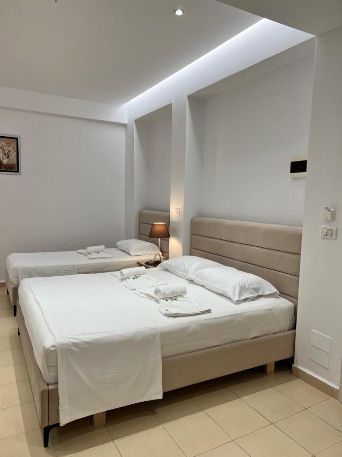 Hotel Moscopole คซามิล ภายนอก รูปภาพ