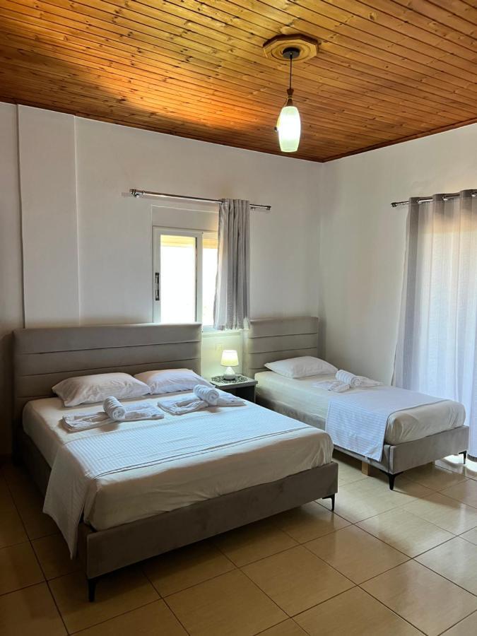 Hotel Moscopole คซามิล ภายนอก รูปภาพ