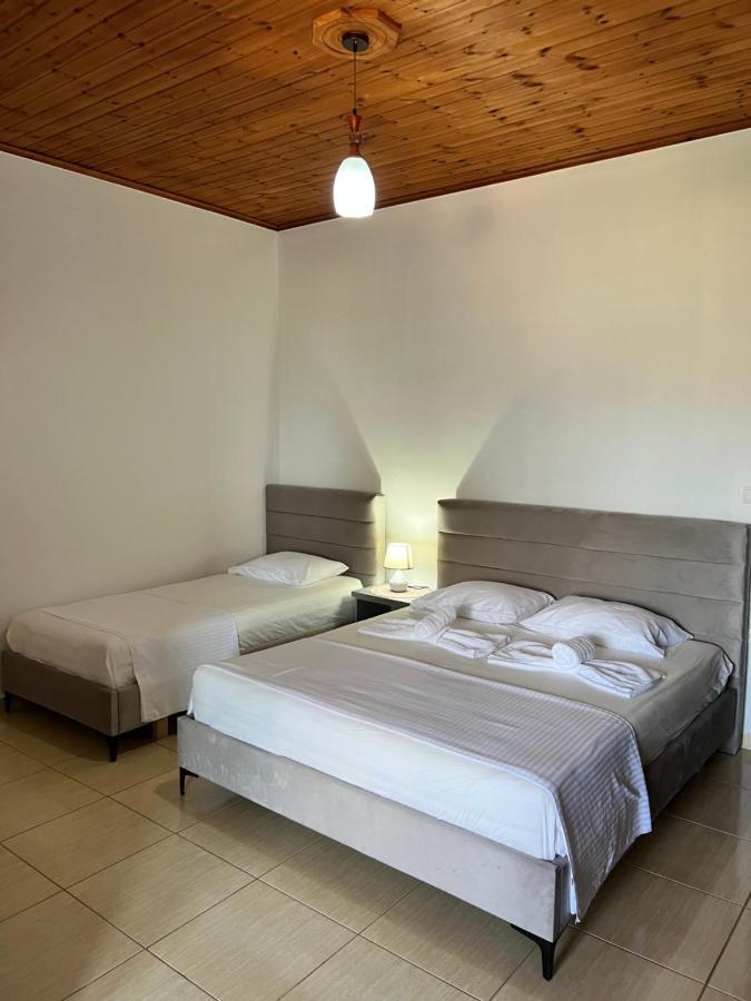 Hotel Moscopole คซามิล ภายนอก รูปภาพ