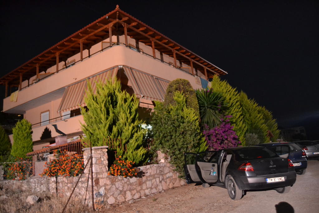 Hotel Moscopole คซามิล ภายนอก รูปภาพ